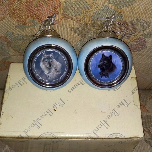 The Bradford Exchange Christmas Ornaments - Picture 1 of 3